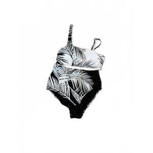 Athleta Women's Black and White Leaf Print One-Piece Swimsuit Small